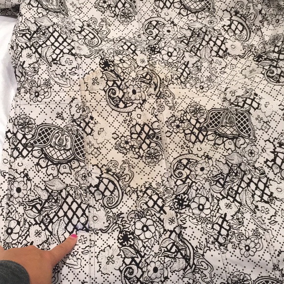 Lululemon size 4 rain jacket - Picture 7 of 8